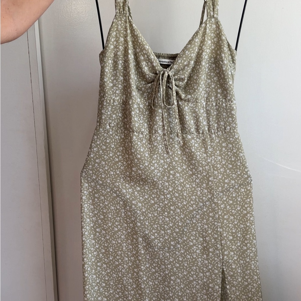Abercrombie Green Floral Spaghetti Strap midi Dress